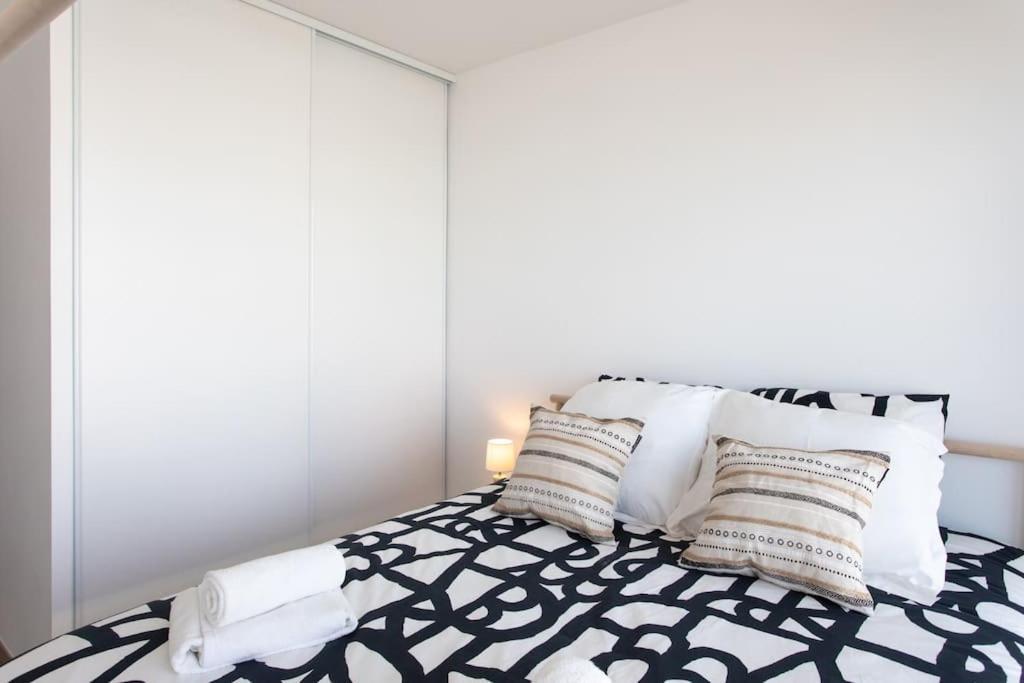 L17 Arenas Suite 3 Balconies 5Mins To The Sea Nisa Exterior foto