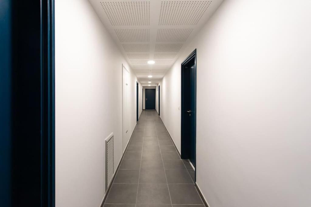 L17 Arenas Suite 3 Balconies 5Mins To The Sea Nisa Exterior foto
