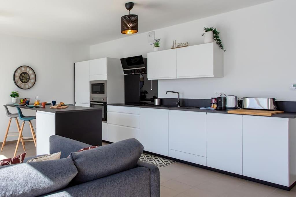 L17 Arenas Suite 3 Balconies 5Mins To The Sea Nisa Exterior foto
