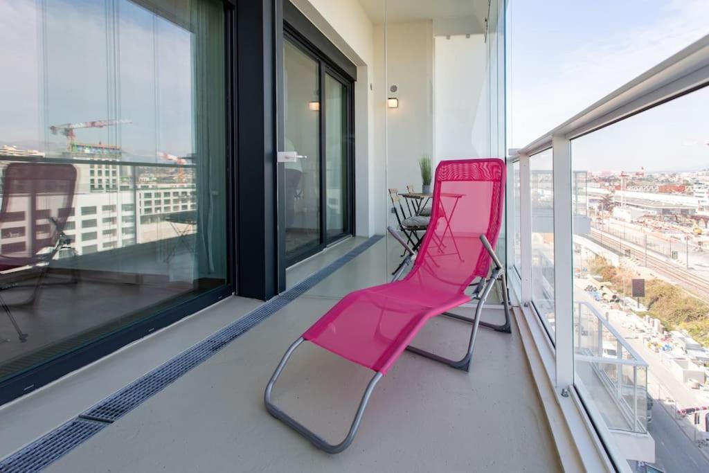 L17 Arenas Suite 3 Balconies 5Mins To The Sea Nisa Exterior foto