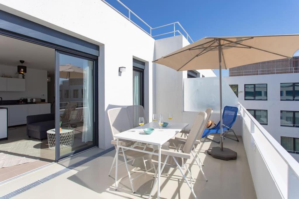 L17 Arenas Suite 3 Balconies 5Mins To The Sea Nisa Exterior foto