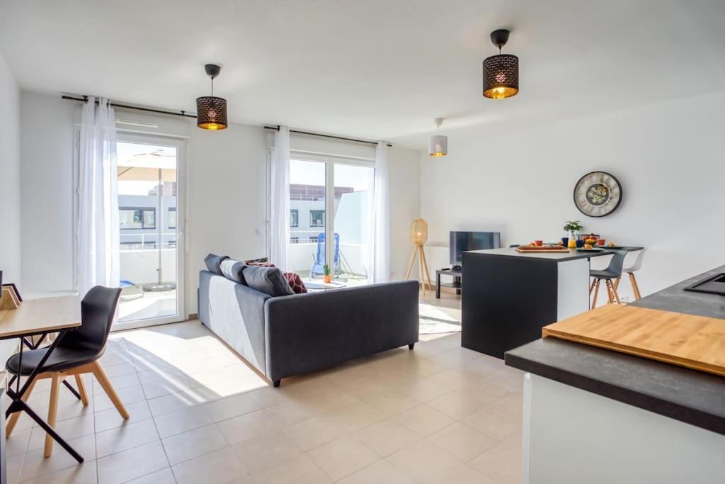L17 Arenas Suite 3 Balconies 5Mins To The Sea Nisa Exterior foto